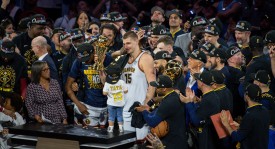 湖人快船阴阳合同争议：NBA风云再起，肖华态度突变，老板正面交锋